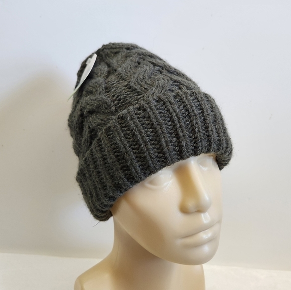 NWT Time and Tru Dark Olive Green Cable Knit Winter Beanie Hat - Picture 1 of 13